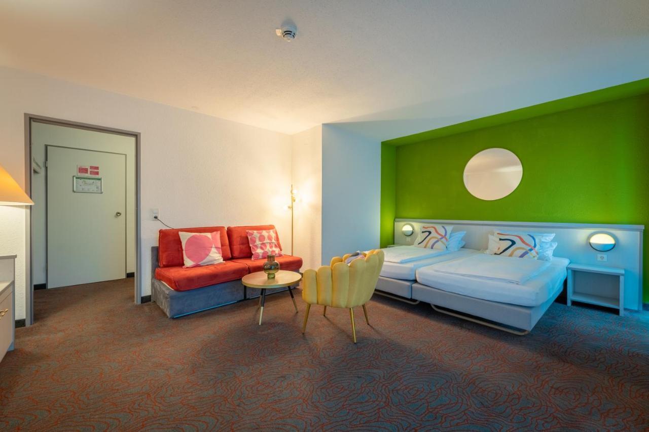 Hessenland Hotel Kassel Innenstadt By Stay Awesome Exterior foto